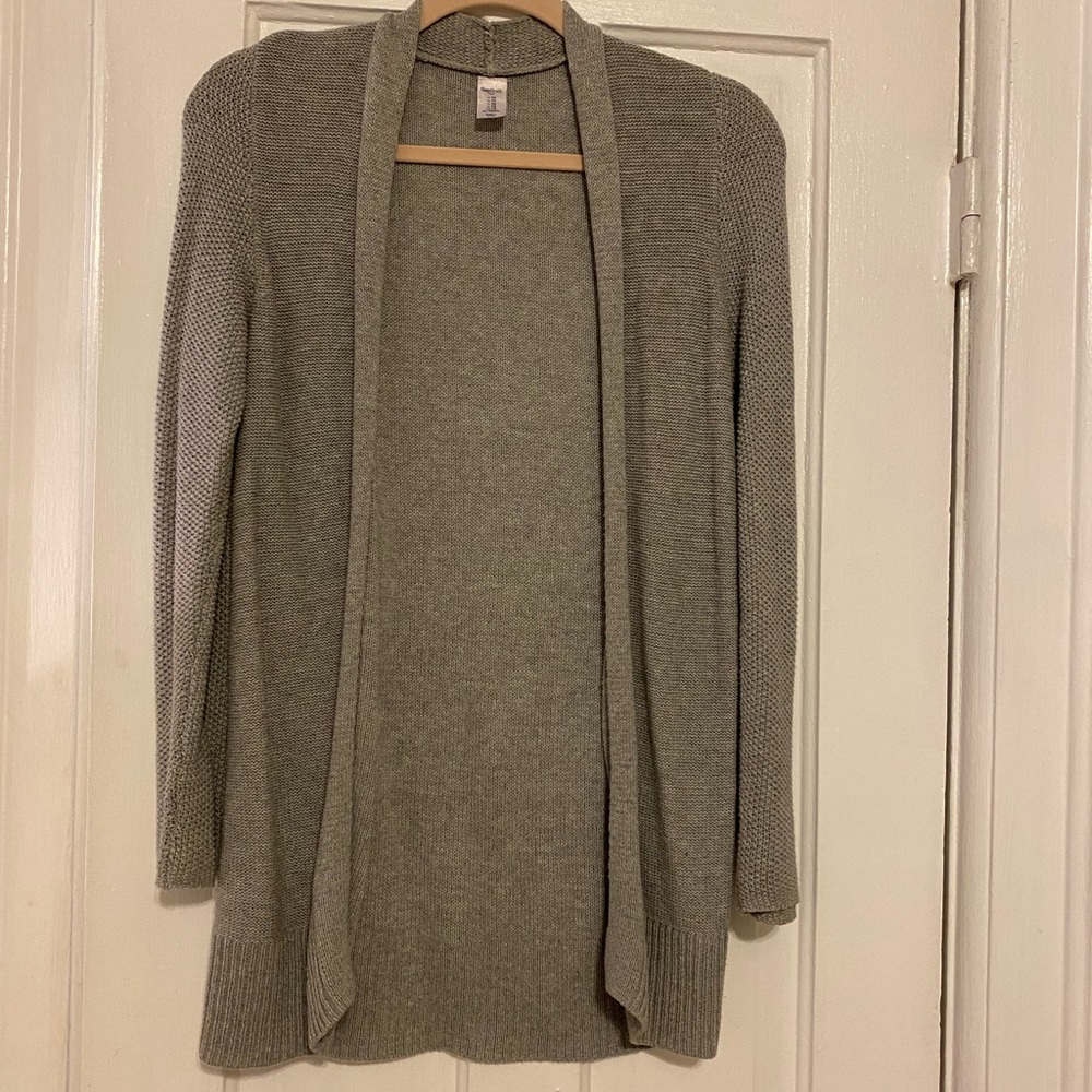 Knit grey cardigan from gap body